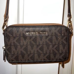 Michael Kors Wallet Crossbody